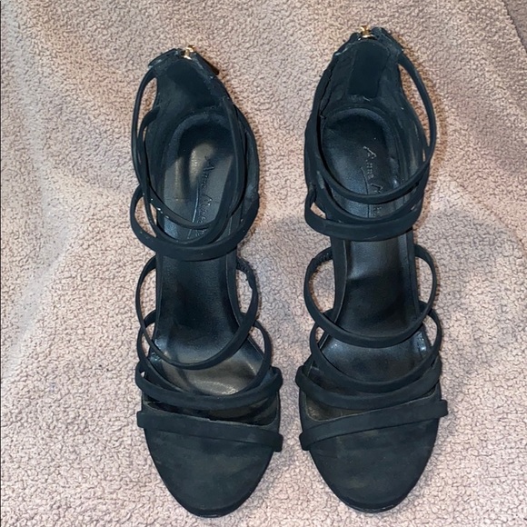 Black Strappy Heels Size 8 - Picture 9 of 9